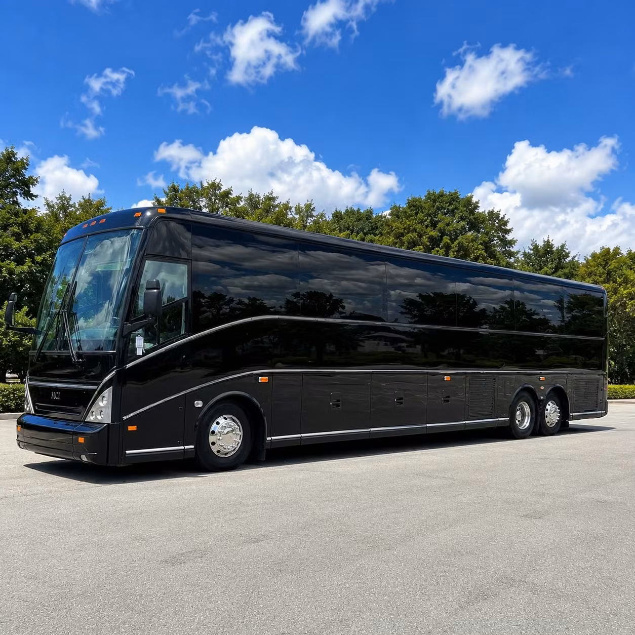 employee commuter shuttles that keep your newark workforce moving