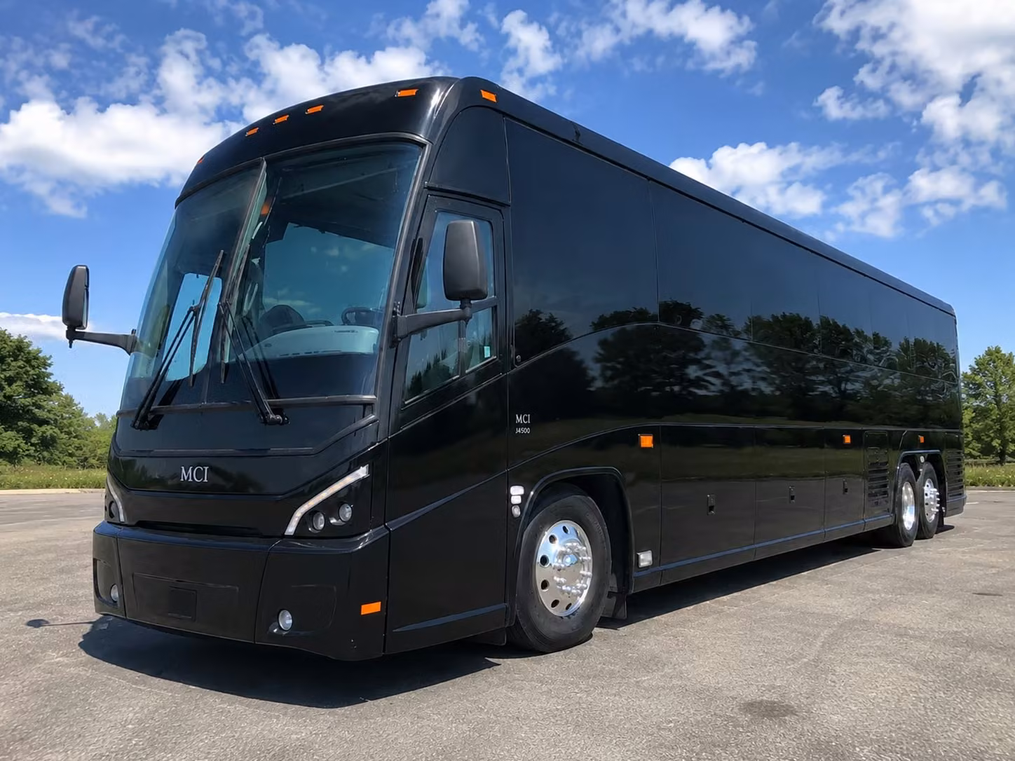 keep students safe and on schedule with reliable field trip bus rentals in newark
