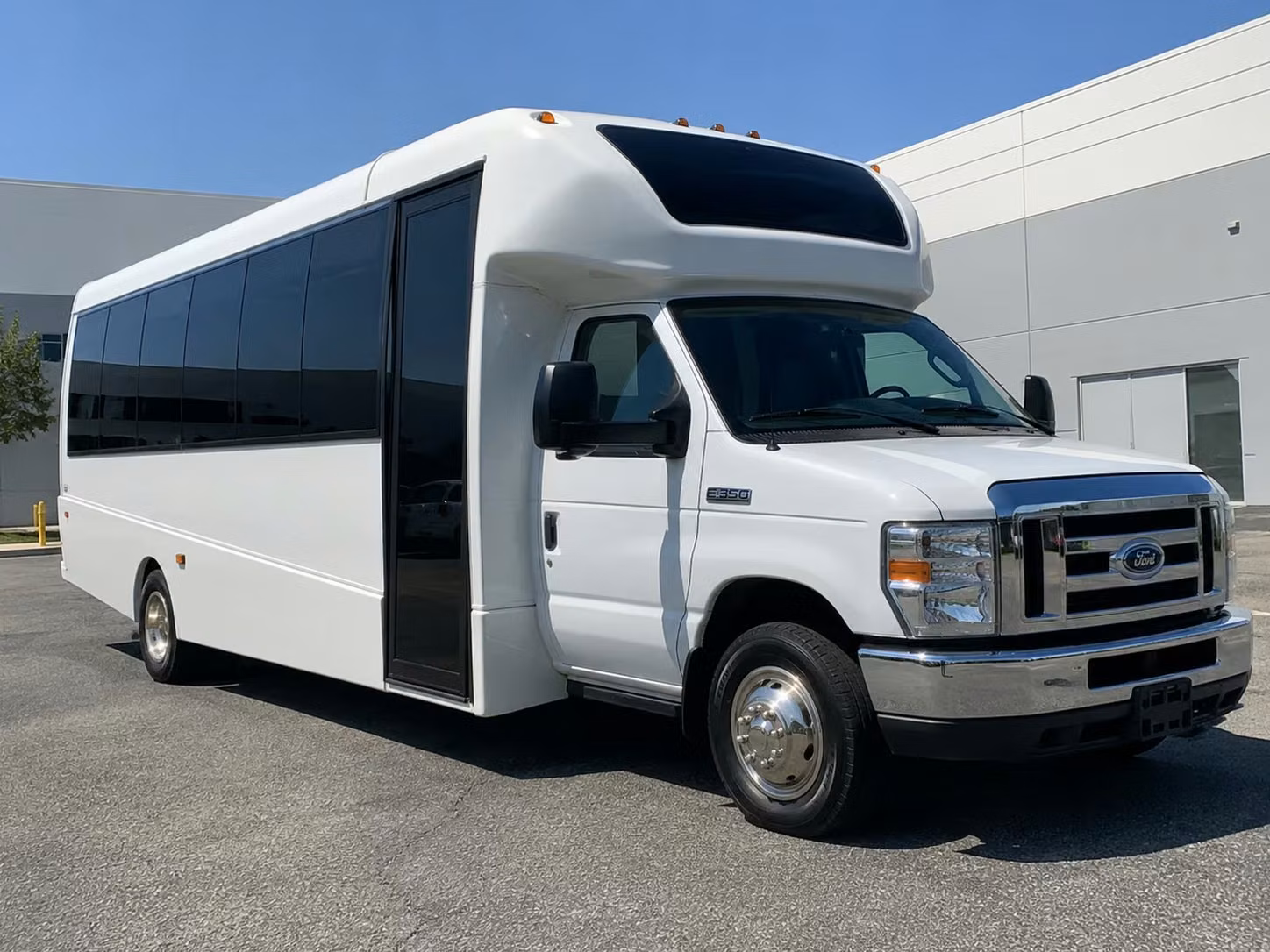 minibus rentals in newark keep smaller prom groups comfortable and on schedule